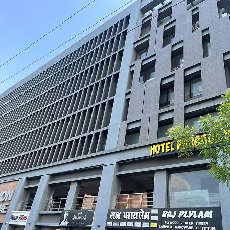 Hotel Paramount Villa Gandhinagar Buitenkant foto