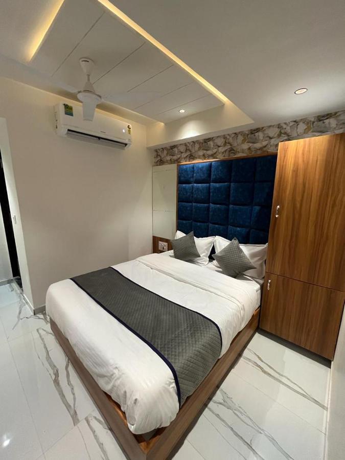 Hotel Paramount Villa Gandhinagar Buitenkant foto