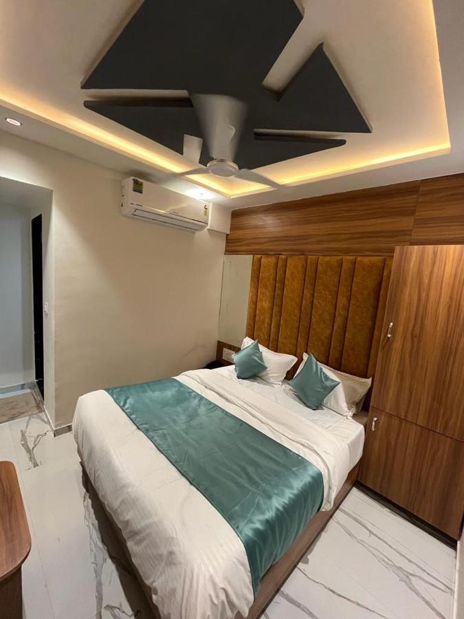Hotel Paramount Villa Gandhinagar Buitenkant foto